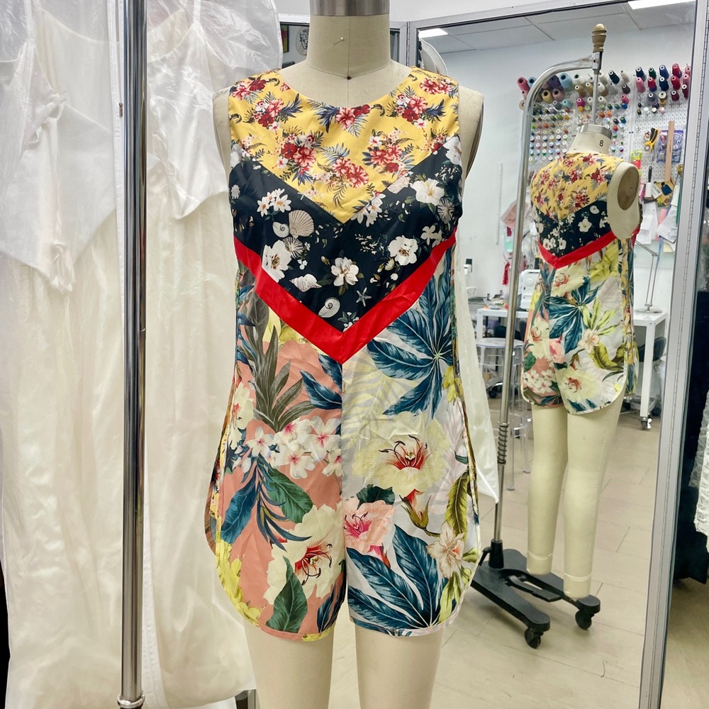 Floral FARM RIO romper - Multicolor sz Small